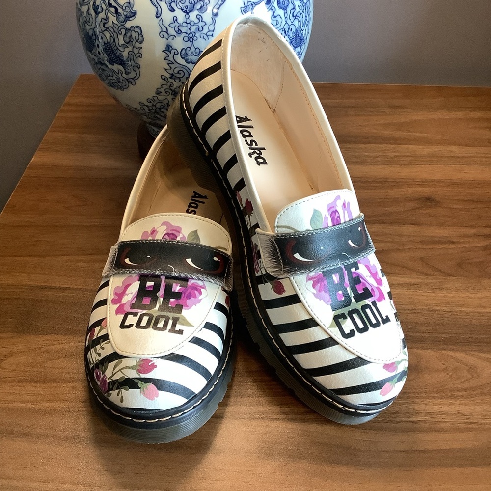 'Be‎ Cool' Floral Stripe Loafers - White/Black/Pink